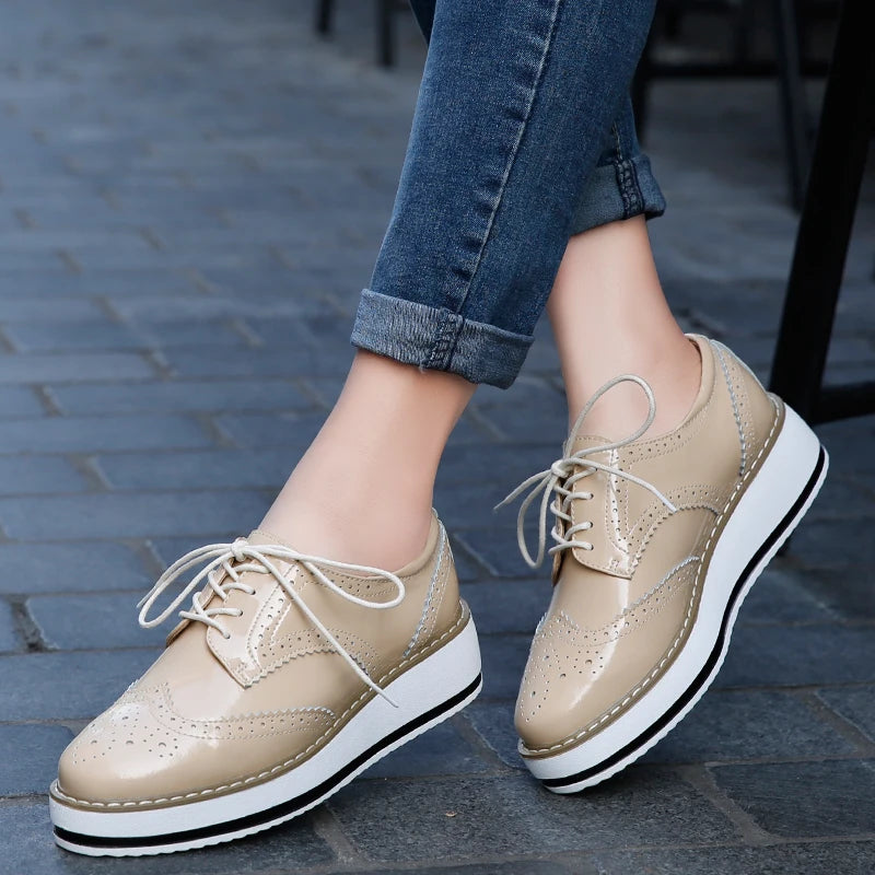 Women's  Fashionable Flat Golf Shoes